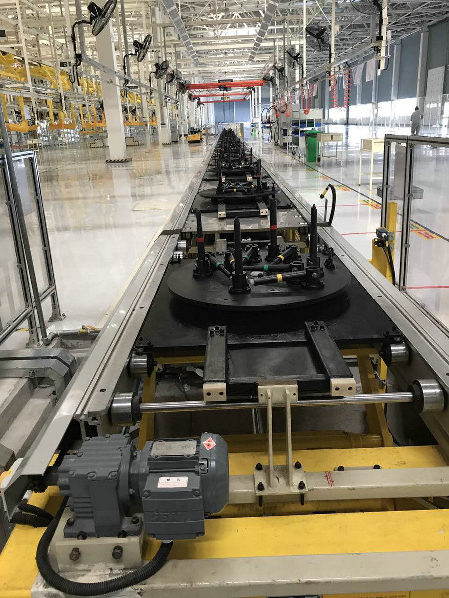 發(fā)動機(jī)分裝輥道